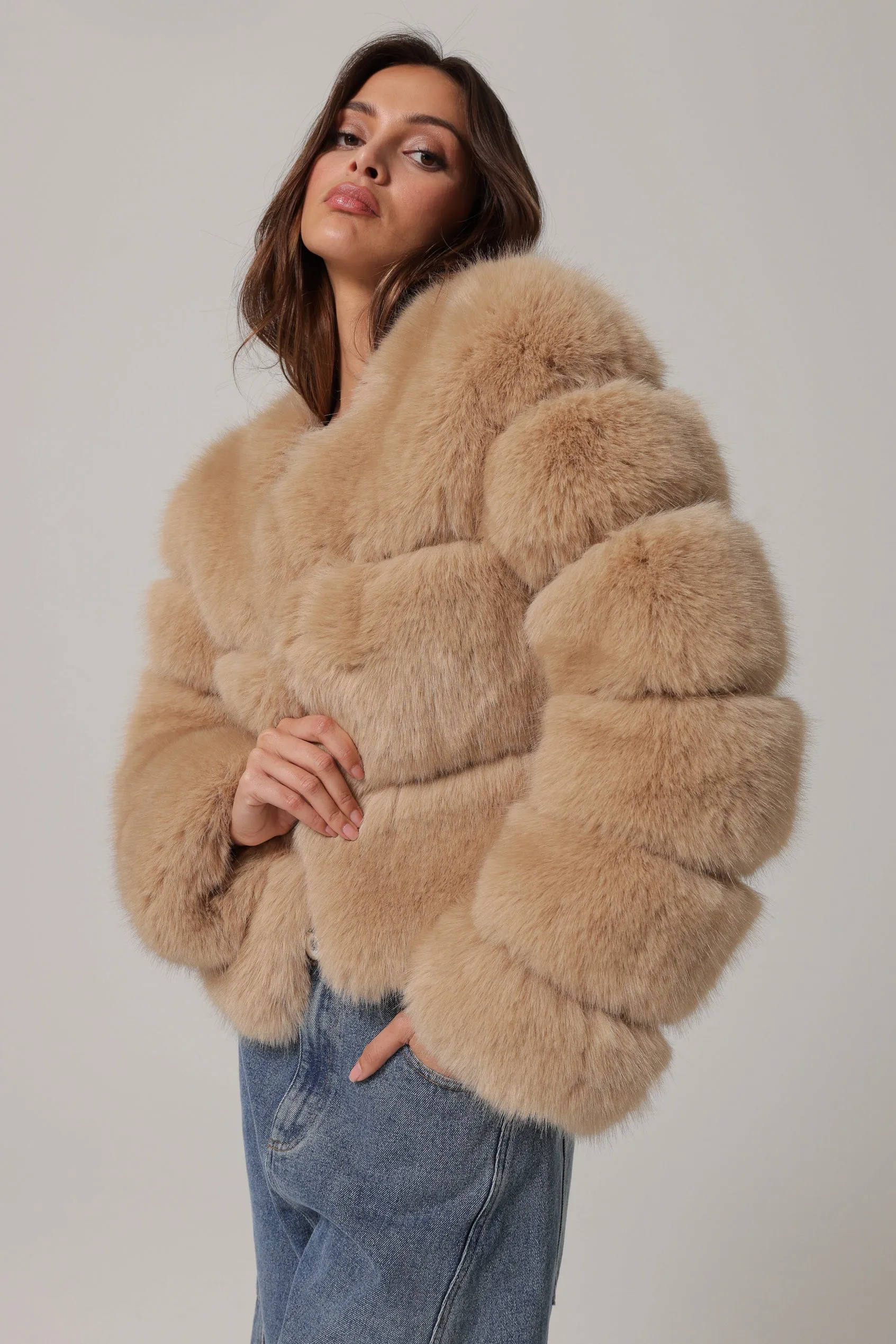 Liana Faux Fur Jacket Latte